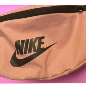 NWOT Nike Heritage belt pack large swoosh pink w black Nike logo